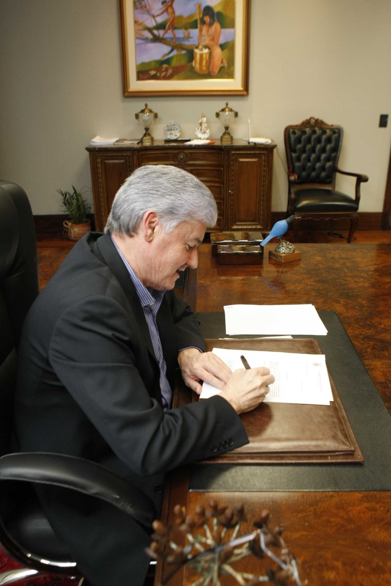 Rossoni assina ato invalidando a escolha de Maurício: eleição antes da aposentadoria | Daniel Castellano/ Gazeta do Povo