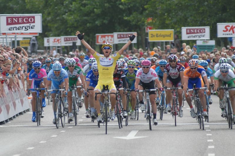 Pagliarini comemora a chegada em primeiro no Tour da Holanda de 2007 | Arquivo pessoal