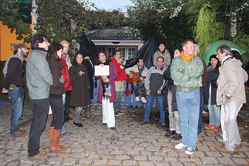 Manifestantes fizeram protesto, no último domingo à noite, contra o fechamento do Beto Batata | Walter Alves/Gazeta do Povo