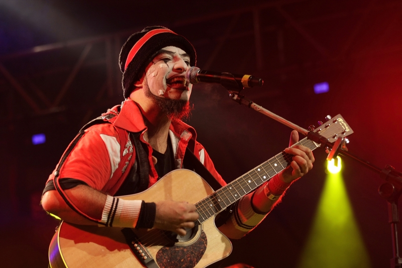 Fernando Anitelli, vocalista do Teatro Mágico | Hugo Harada/Gazeta do Povo
