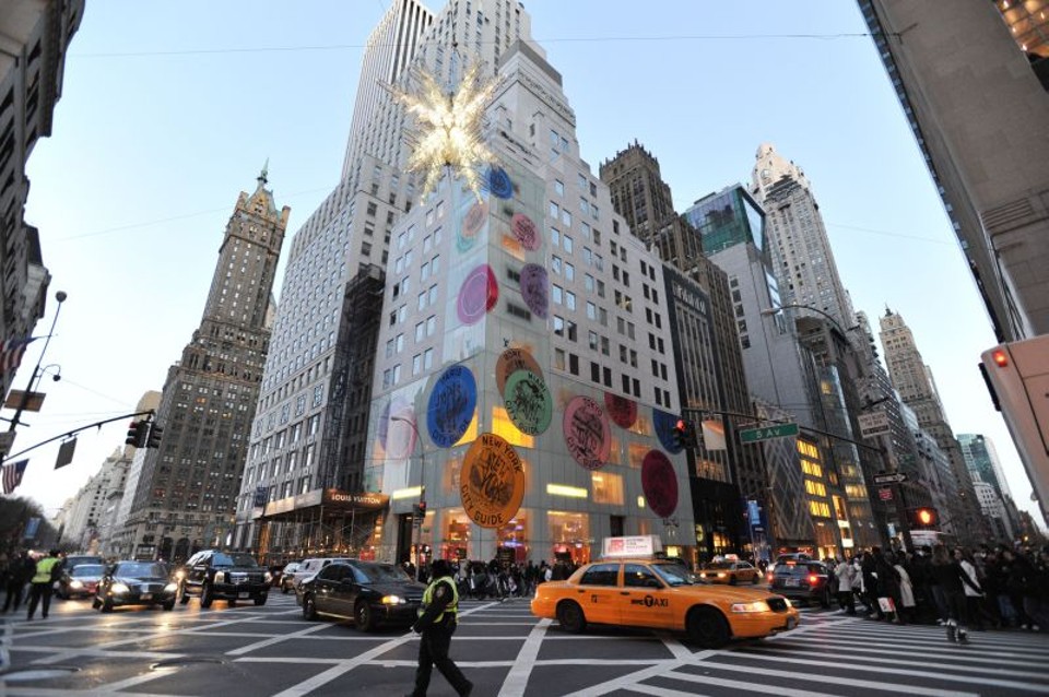 IOF maior já impacta viagens 5ª Avenida, tradicional centro de compras em Nova York: brasileiros gastaram US$ 1,94 bilhão no exterior em abril | Arquivo/ Gazeta do Povo