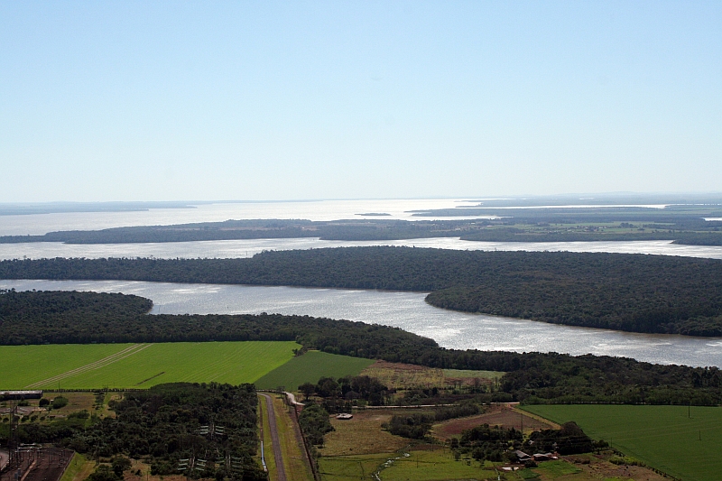 Propriedades rurais às margens do Lago de Itaipu, na faixa de fronteira, deverão ter os títulos de posse ratificados | Cristian Rizzi/ Gazeta do Povo