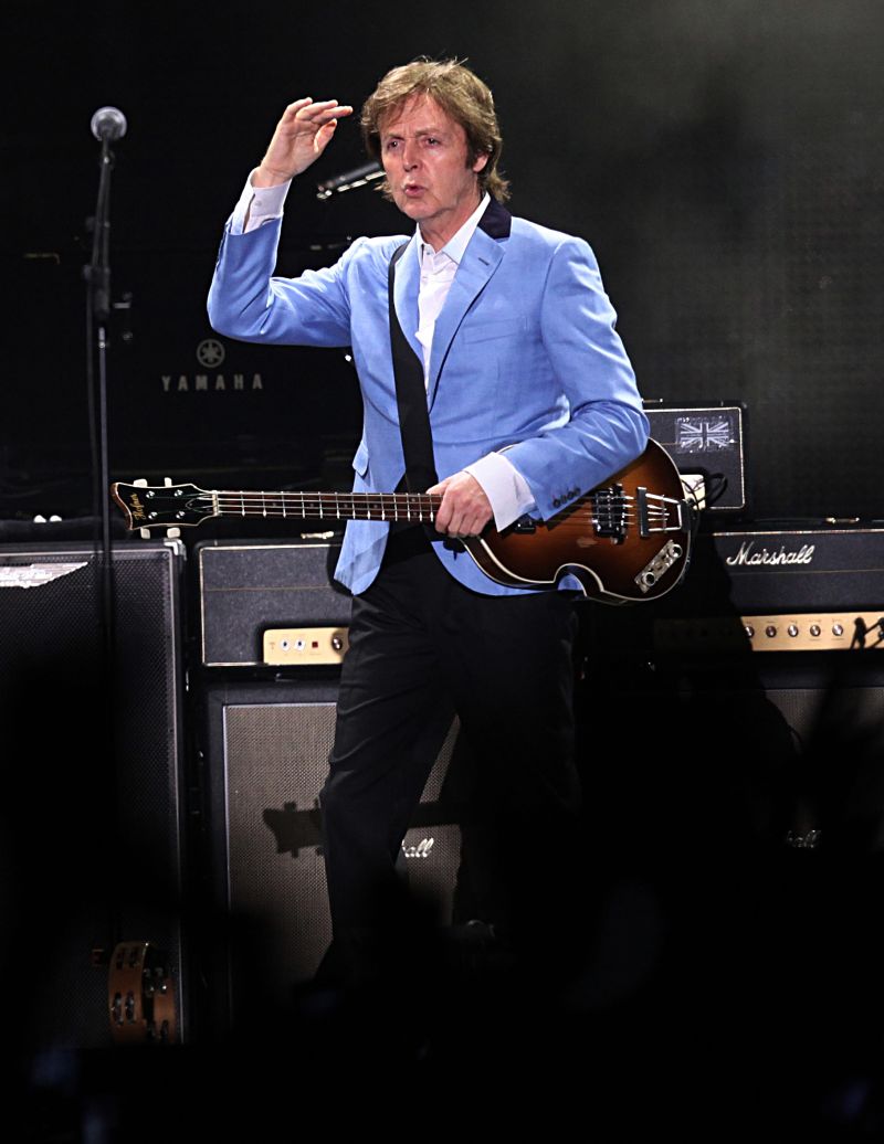 Aos 68 anos, vestindo terno azul, Paul esbanjou carisma e disposição | Ana Carolina Fernandes/Reuters