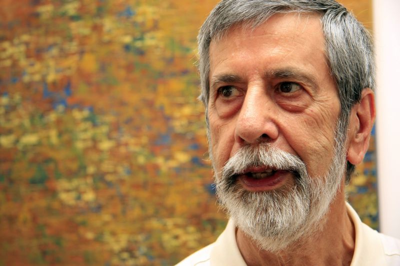 Domicio Pedroso lança livro em que predominam suas abstrações a partir das favelas | Daniel Derevecki/Gazeta do Povo