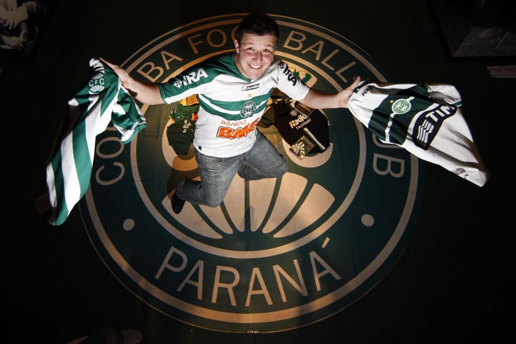 Gustavo Domingues nasceu cinco meses antes da maior conquista do Coritiba, o Nacional de 1985: mesmo se a taça não vier na Copa do Brasil, ele espera que a campanha sirva de exemplo para o clube | Albari Rosa/ Gazeta do Povo