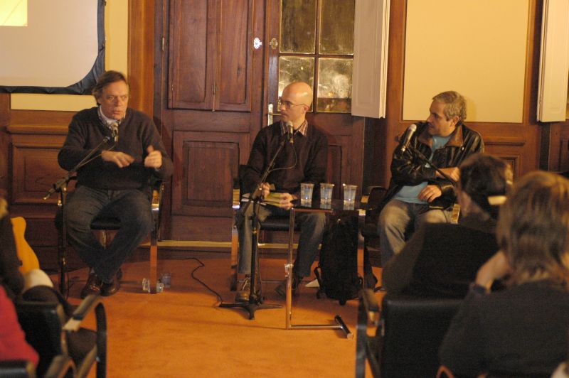 O evento Autores e Ideias, no Sesc Paço da Liberdade, contou com os escritores Paulo Caruso (à esquerda) e José Roberto Torero (à direita), em maio | Jorge Mariano/Divulgação