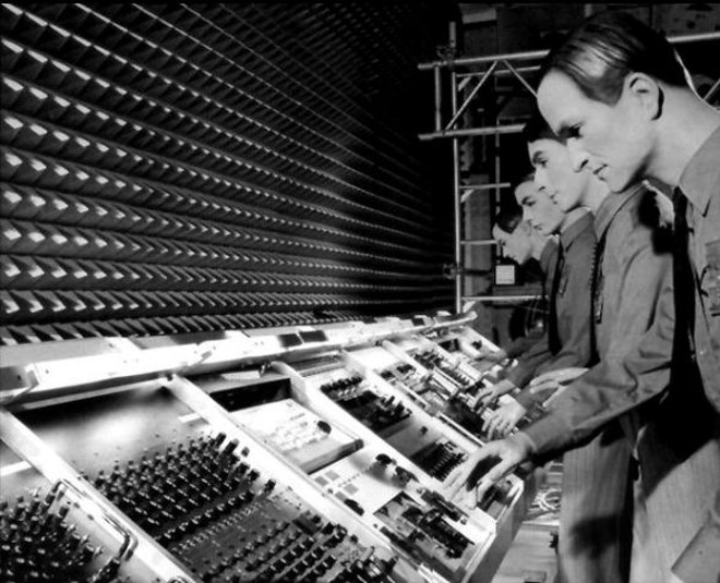 Kraftwerk: principal nome da cena musical alemã denominada de krautrock | 