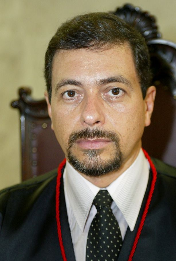 Chiesorin Jr.: críticas a comissionados em funções essenciais no s municípios | Banco de Imagens-TC-PR