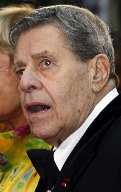 Comediante Jerry Lewis | REUTERS/Jean-Paul Pelissier/Files