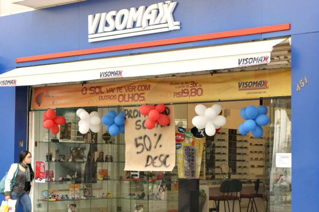 Parceria ilegal, receita na mão