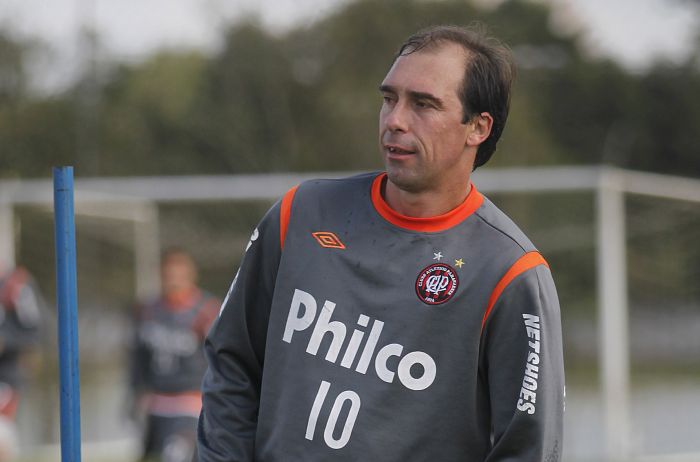 Substituído nas duas últimas partidas, Paulo Baier treina entre os reservas nesta sexta | Jonathan Campos / Gazeta do Povo
