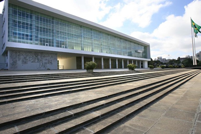 Centro Cívico é um símbolo da arquitetura modernista em Curitiba | 