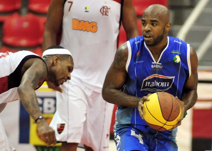 Americano Larry Taylor está entre os convocados para a seleção brasileira | Wallace Teixeira / Fotoarena