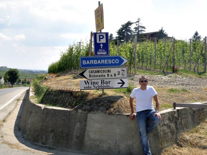 Apaixonado por vinhos, José Antônio Baggio está voltando de mais uma viagem pelo norte da Itália, onde passou por regiões dos mais famosos produtores de vinhos do país de origem de sua família. O proprietário da Baggio Pizzeria & Focacceria visitou cerca de 20 vinícolas, entre elas as que produzem os rótulos Barolo e Brunello, e passeou por destinos como Piemonte, Vêneto e Toscana | 
