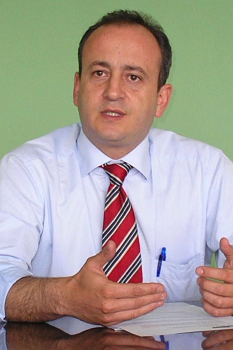 "O ideal seria que a liberação dessas verbas obedecesse apenas critérios técnicos e não a lógica do parlamentar fazer parte ou não da base do governo." Moacyr Fadel, presidente da Associação dos Municípios do Paraná | Divulgação