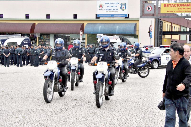 A Guarda Municipal de Curitiba tem atuado na proteção ao cidadão, mas proposta da prefeitura quer que corporação trabalhe para dar segurança apenas a bens, serviços e instalações municipais | Valdecir Galor/SMCS