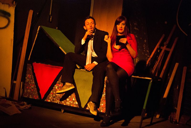 Medusa de Rayban: nova montagem londrinense valoriza atores locais. O texto é do dramaturgo Mario Bortolotto | Assessoria de Imprensa Filo/Divulgação