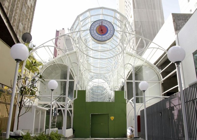 Rua 24 Horas completa duas décadas neste ano reaberta com visual mais claro e novas lojas | 