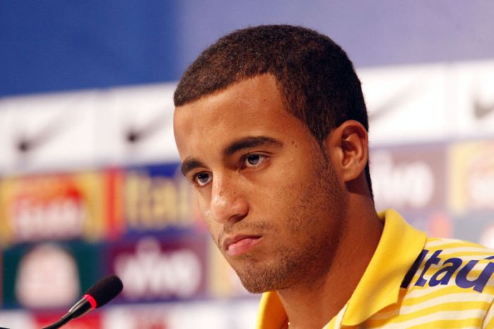 Lucas virou o xodó da torcida brasileira nos amistosos contra Holanda e Romênia | Hedeson Alves / Gazeta do Povo