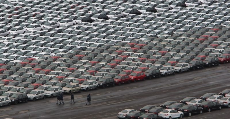 Carros argentinos no Porto de Paranaguá: apesar de queda em maio, veículos respondem por boa parte do déficit | Daniel Castellano/ Gazeta do Povo