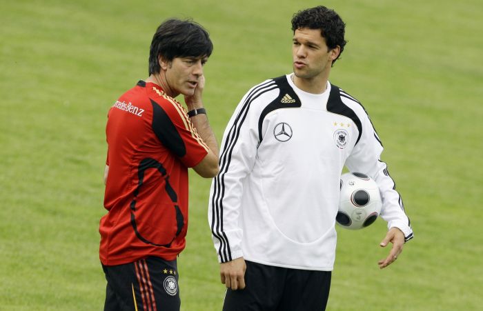 Ballack entrou em acordo com o técnico Joachin Löw para se despecir da seleção alemã | Thomas Bohlen / Reuters