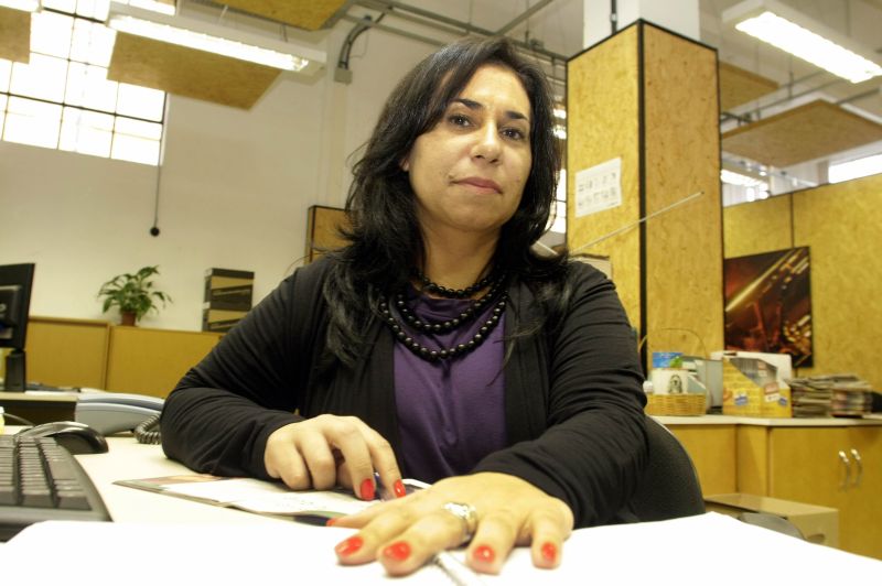 A funcionária pública Sandra Bezerra passou por diversos médicos e demorou seis anos até descobrir a fibromialgia | Hugo Harada/ Gazeta do Povo