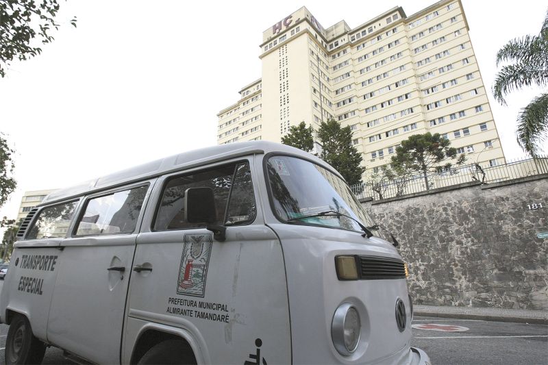 Cidades da região metropolitana sofrem com a falta de serviços básicos e precisam procurar atendimento nas capitais. A população de Almirante Tamandaré, por exemplo, usa a rede médica de Curitiba | Marcelo Elias/ Gazeta do Povo