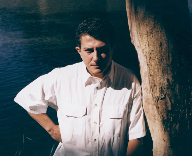 O poeta e jornalista Rodrigo Garcia Lopes, um dos editores da revista Coyote faz questão de dizer : Prezamos antes de tudo a qualidade do texto publicado | Jacqueline Sasano/ Divulgação