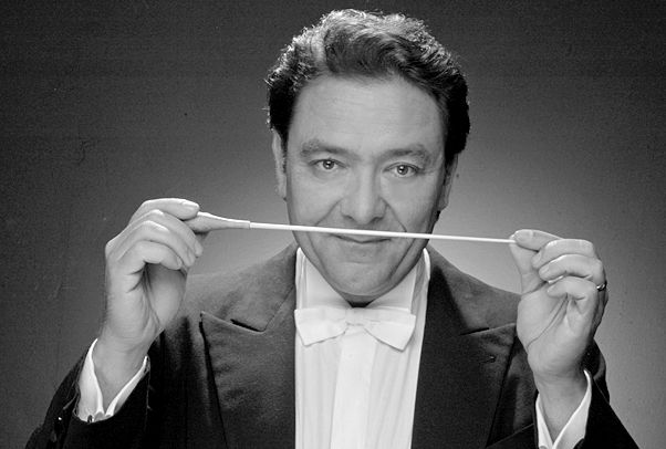 O diretor da ópera, o maestro italiano Alessandro Sangiorgi | Divulgação