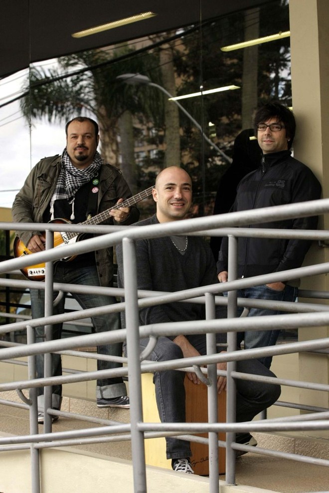 Supertônica faz um pop-rock alegre | 