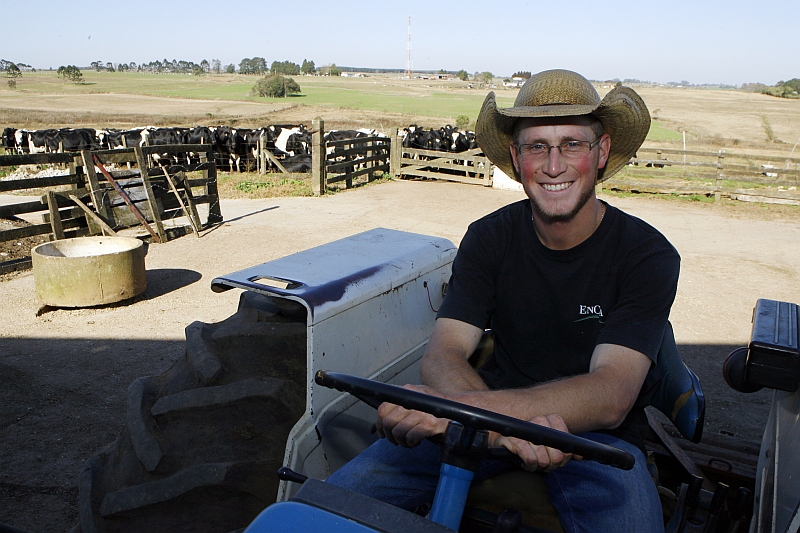 Eu prefiro a tranquilidade daqui do que o barulho de lá. Fui estudar para ter uma outra opção de profissão, mas sempre quis voltar.
Daniel Siebert, 22 anos | Fotos: Henry Milleo/ Gazeta do Povo