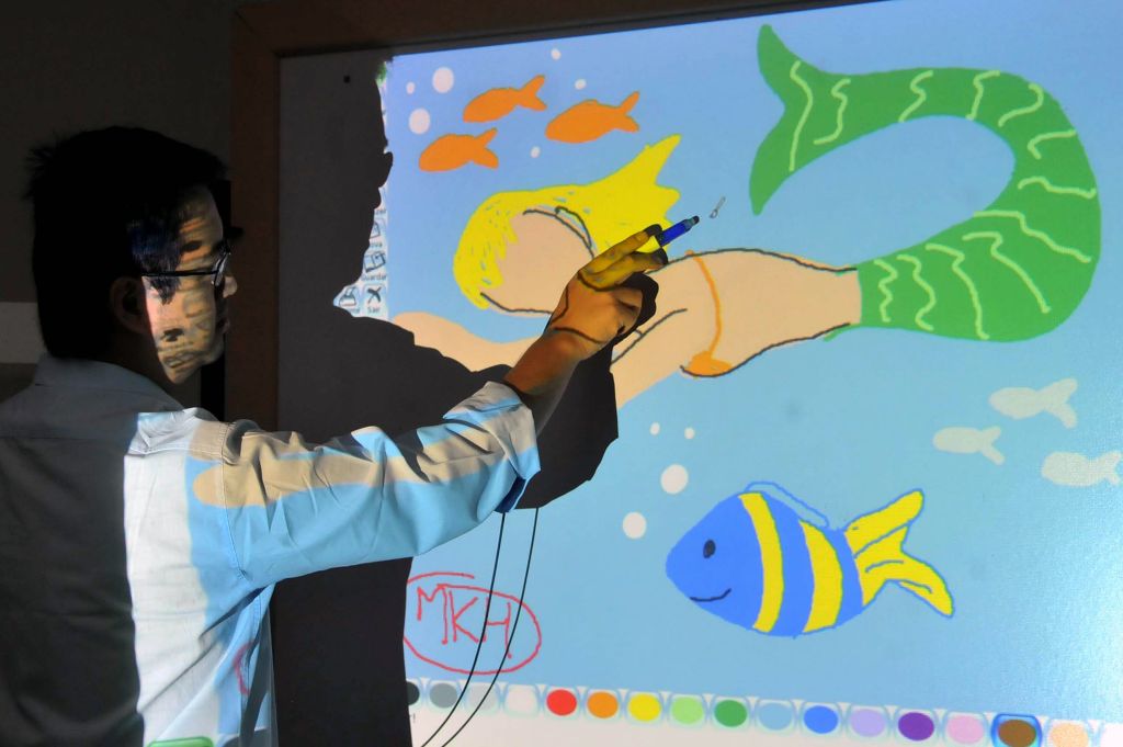 Mostra de como fazer desenho na tela digital, durante a 63ª Reunião Anual da SBPC: pesquisadores pedem mais recursos | Antonio Cruz/Agência Brasil