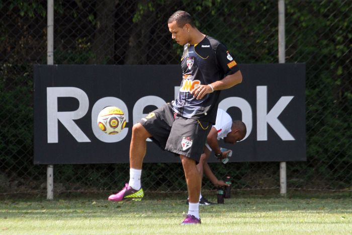 O atacante Luís Fabiano ainda não estreou pelo São Paulo e clube garante que não o negocia | João Neto/ Vipcomm
