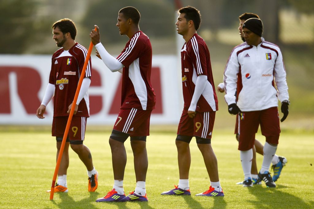 Jogadores da Venezuela durante treino antes de encarar o difícil desafio contra o Brasil, um dos favoritos ao título | Jorge Silva/ Reuters