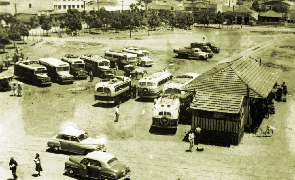 Segunda Rodoviária, em imagem capturada por Kenji Ueta em 1953 |