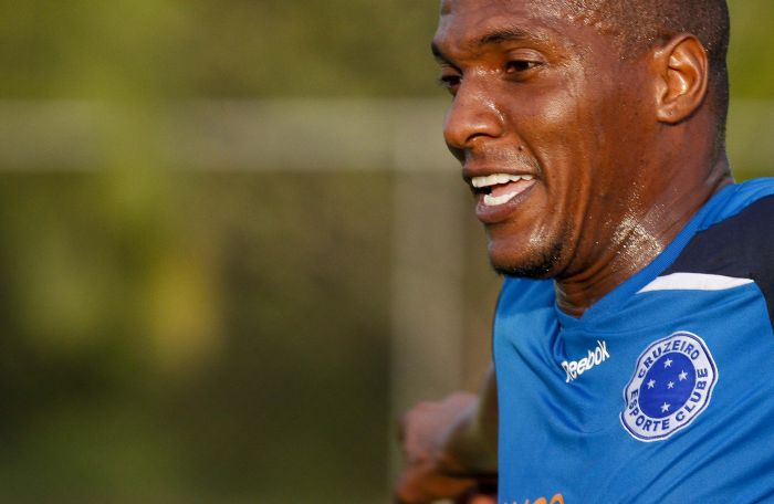 A volta do veterano Gilberto é considerada um trunfo pelo técnico Joel Santana, que quer interromper a oscilação da equipe | Washington Alves/ Vipcomm
