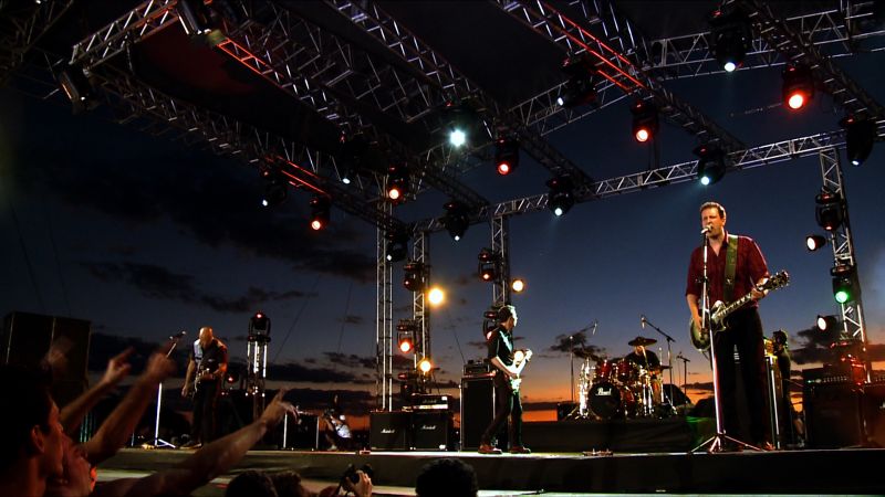 A banda Plebe Rude, no show que deu origem ao DVD Rachando Concreto ao Vivo em Brasília, gravado em 2009: grupo quer mostrar que já se fez rock sério no Brasil | Divulgação