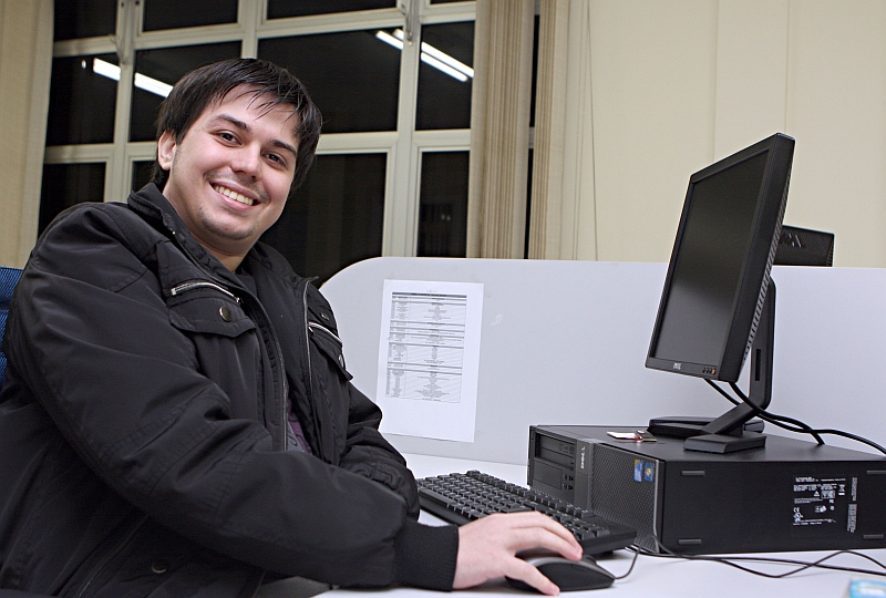 Marco Firmino Scandalo foi aprovado no último exame da OAB e dá a receita: estudar até cinco horas por dia | Cristian Rizzi/Gazeta do Povo