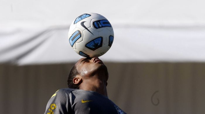 Lucas entrou no lugar do volante Ramires no treino desta quarta | Hedeson Alves / Gazeta do Povo