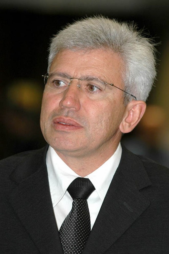 Durval, secretário da Casa Civil: cancelamento de convênios |