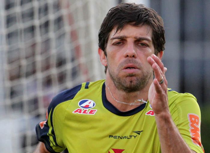 Ricardo Gomes dará um descanso para o experiente meia Juninho Pernambucano | Marcelo Sadio/vasco.com.br