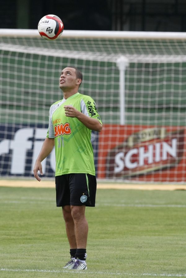 Léo Gago cobra mais inteligência do Coritiba fora de casa | Marcelo Elias / Gazeta do Povo