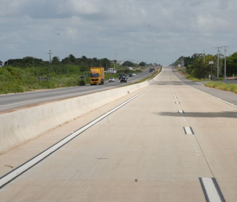 Trecho da BR-101, no Rio Grande do Norte : TCU suspendeu, na última quarta-feira, pagamentos de dois contratos suspeitos da obra | Divulgação/Dnit