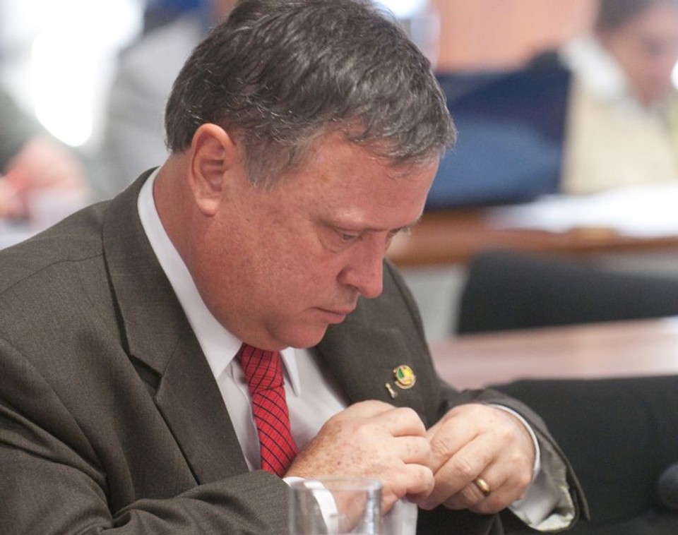"Precisamos ouvir dos deputados e senadores [do PR] se eles querem continuar na base, se querem continuar a defender o ministério."Blairo Maggi (PR-MT), em declaração que preocupa o governo Dilma | Marcelo Camargo/Folhapress