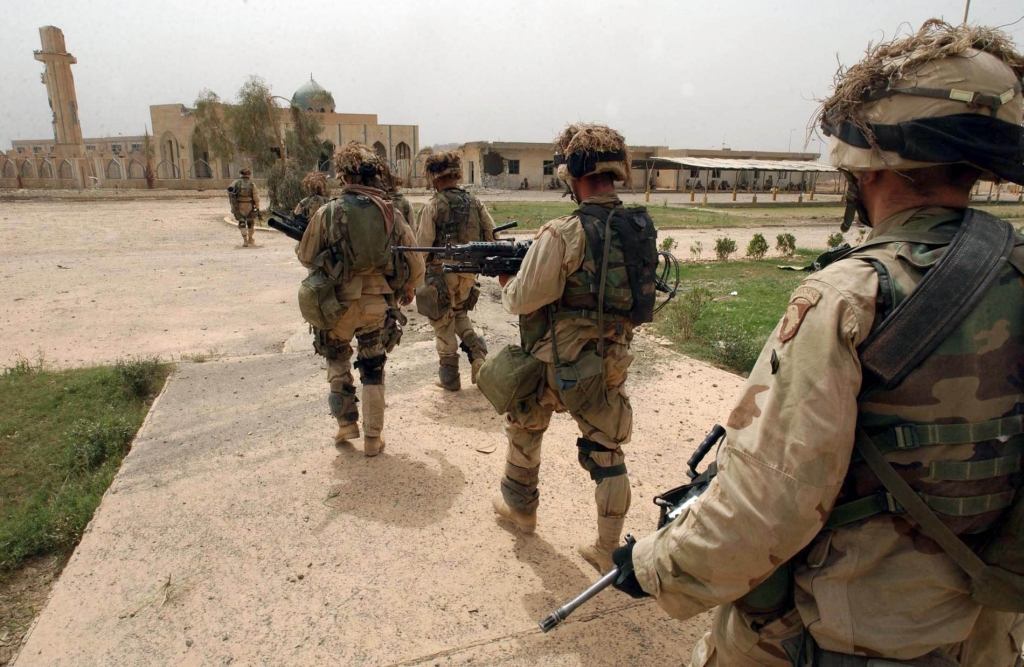 A Guerra do Iraque teve início em 2003 com a invasão de uma coalizão de forças internacionais, lideradas pelos EUA e pela Inglaterra | Romeo Gacad/AFP