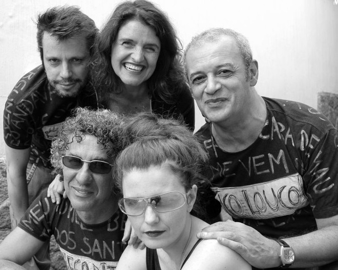 A banda Isca de Policia, formada pelos músicos Paulo Lepetit, Vange Milliet, Marcos da Costa, Jean Trad, Suzana Salles e Luiz Chagas, acompanhou Itamar em vários momentos de sua carreira | 