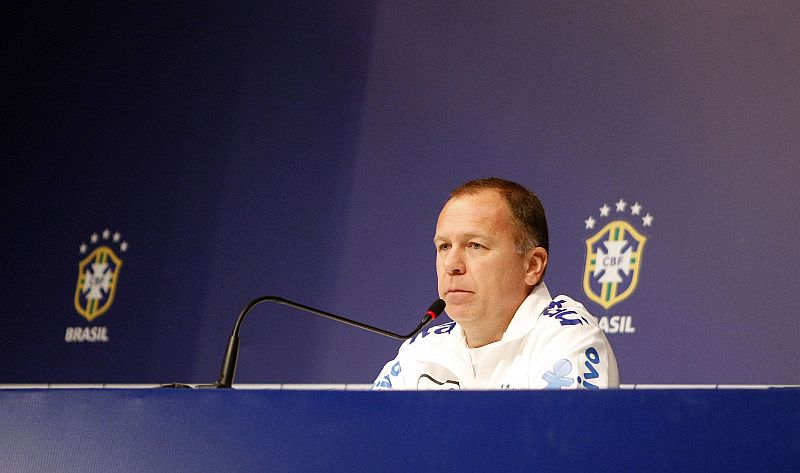 Mano Menezes não quis adiantar ainda o time que enfrenta o Paraguai no sábado | Hedeson Alves / Agência de Notícias Gazeta do Povo, enviado especial à Argentina