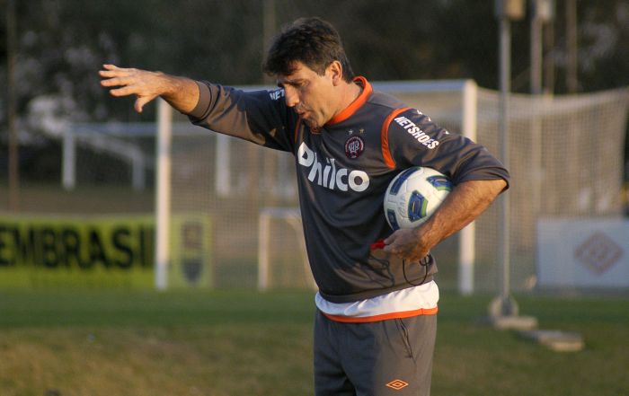 Renato tem aproveitado os treinos para conhecer as características de cada jogador do Atlético | Marco Andre Lima / Gazeta do Povo