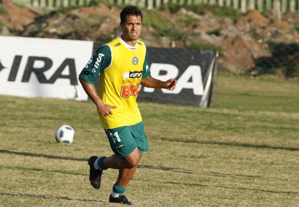 Davi afirma que está com a cabeça somente no Coritiba | Antonio More / Gazeta do Povo