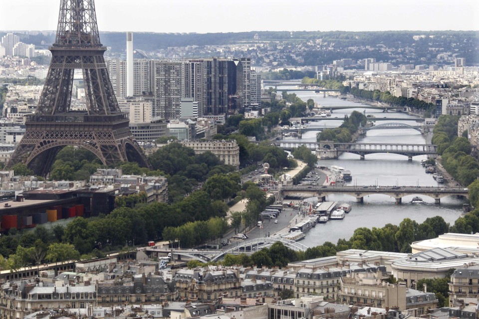 tradicional parada militar pela avenida Champs-Elysées, em Paris, marcou nesta quinta o Dia da Bastilha | Reuters